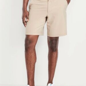 Old Navy Men's Tech Chino Hybrid Shorts 8in